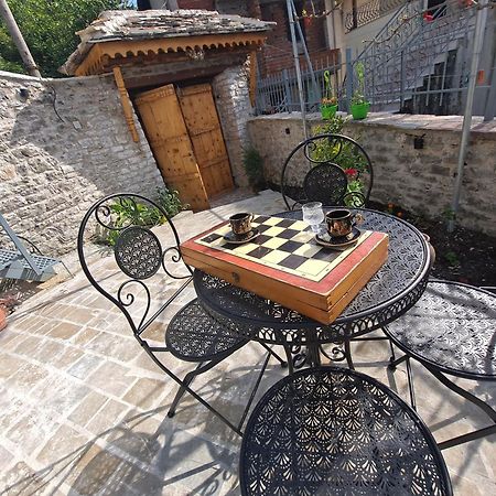 "Villa 70" Guesthouse Gjirokaster Luaran gambar