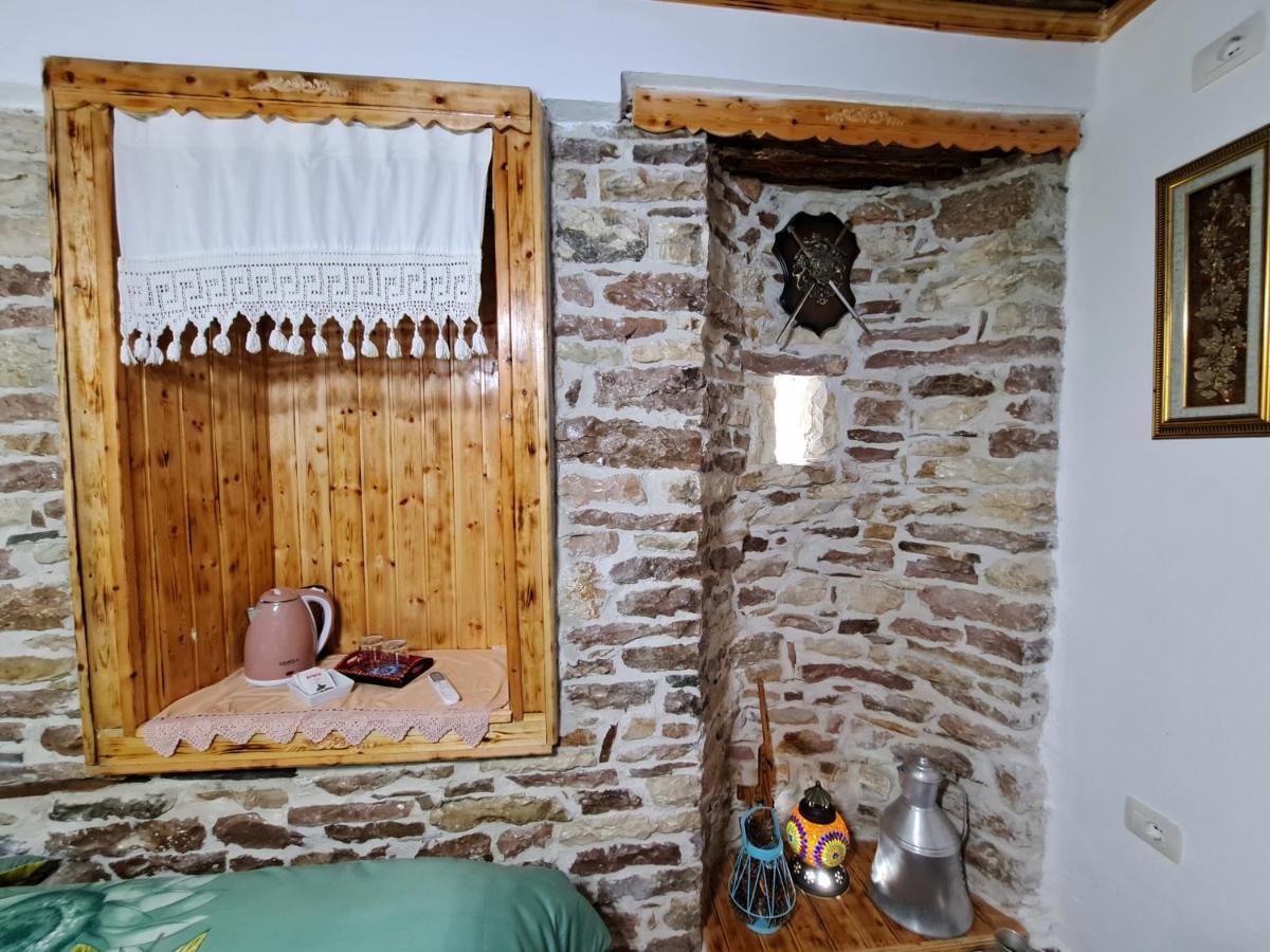 "Villa 70" Guesthouse Gjirokaster Luaran gambar