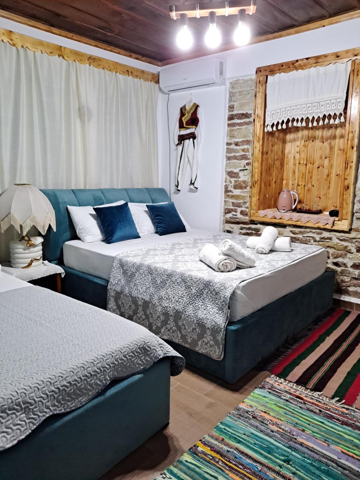 "Villa 70" Guesthouse Gjirokaster Luaran gambar