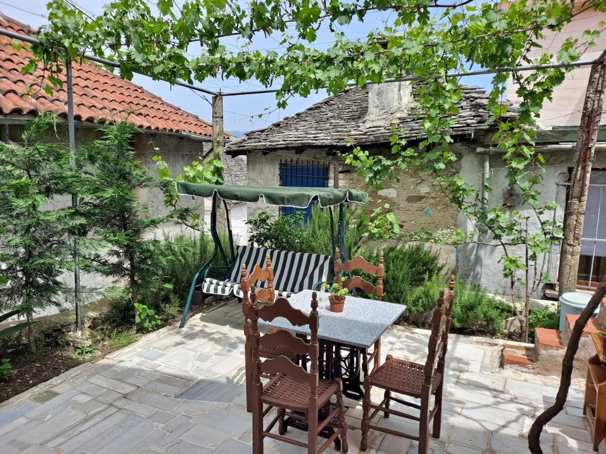 "Villa 70" Guesthouse Gjirokaster Luaran gambar