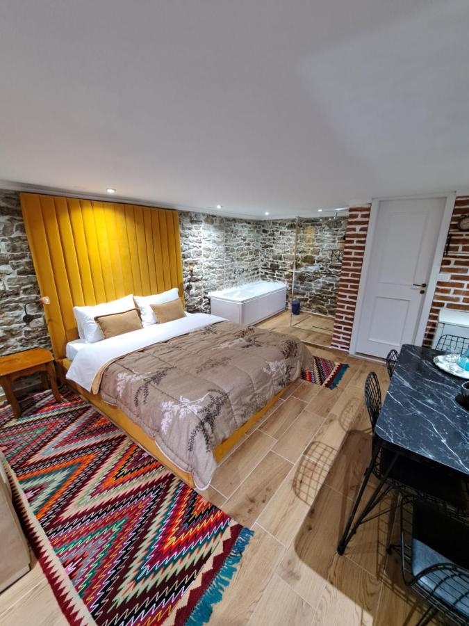"Villa 70" Guesthouse Gjirokaster Luaran gambar