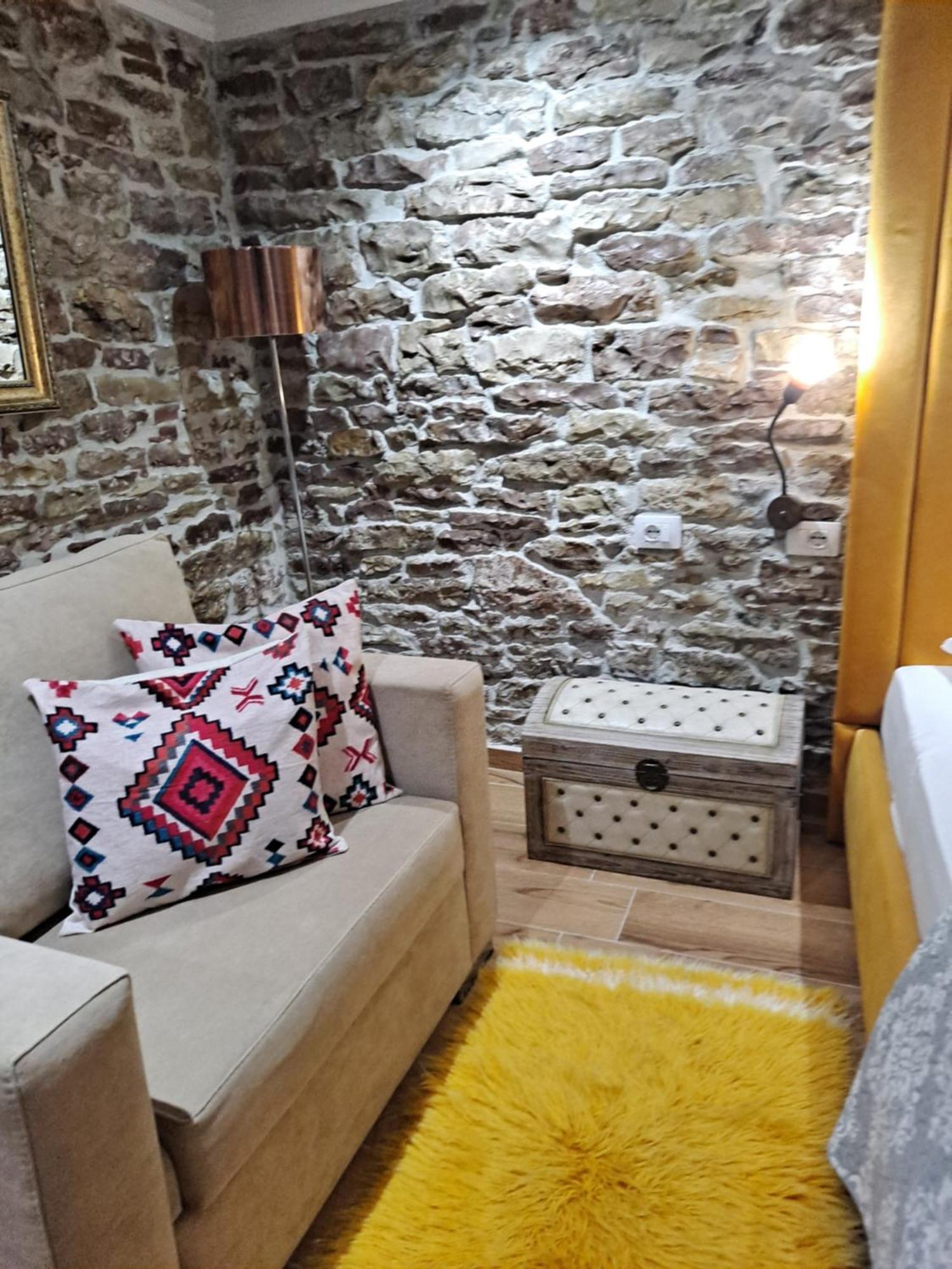 "Villa 70" Guesthouse Gjirokaster Luaran gambar