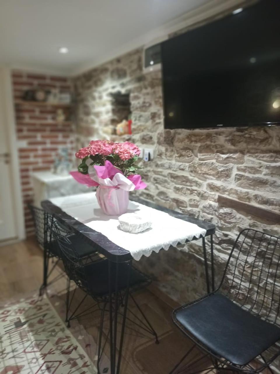 "Villa 70" Guesthouse Gjirokaster Luaran gambar