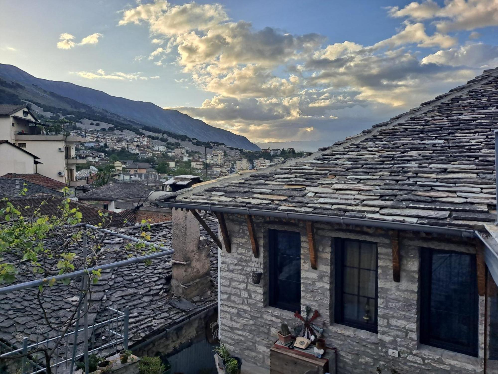 "Villa 70" Guesthouse Gjirokaster Luaran gambar