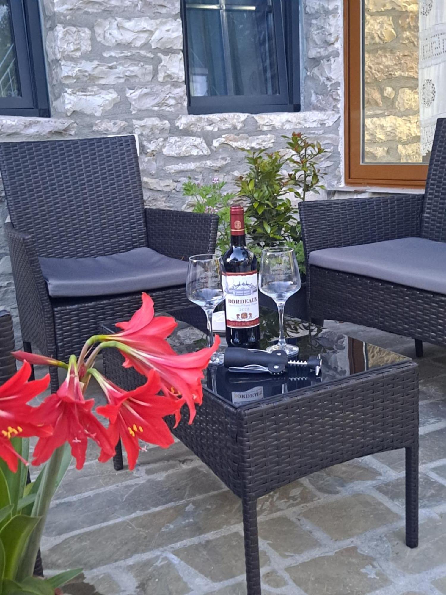 "Villa 70" Guesthouse Gjirokaster Luaran gambar
