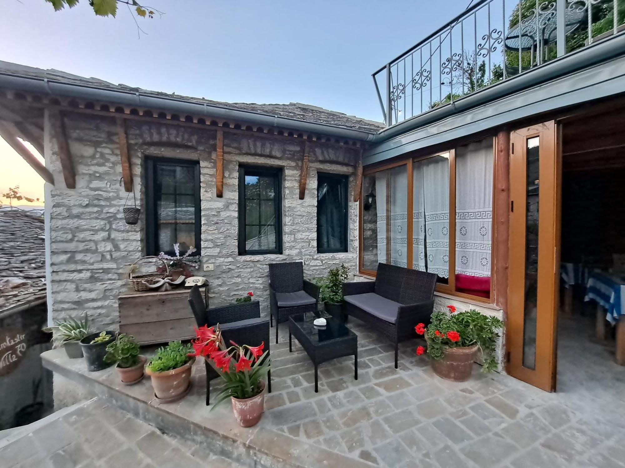 "Villa 70" Guesthouse Gjirokaster Luaran gambar